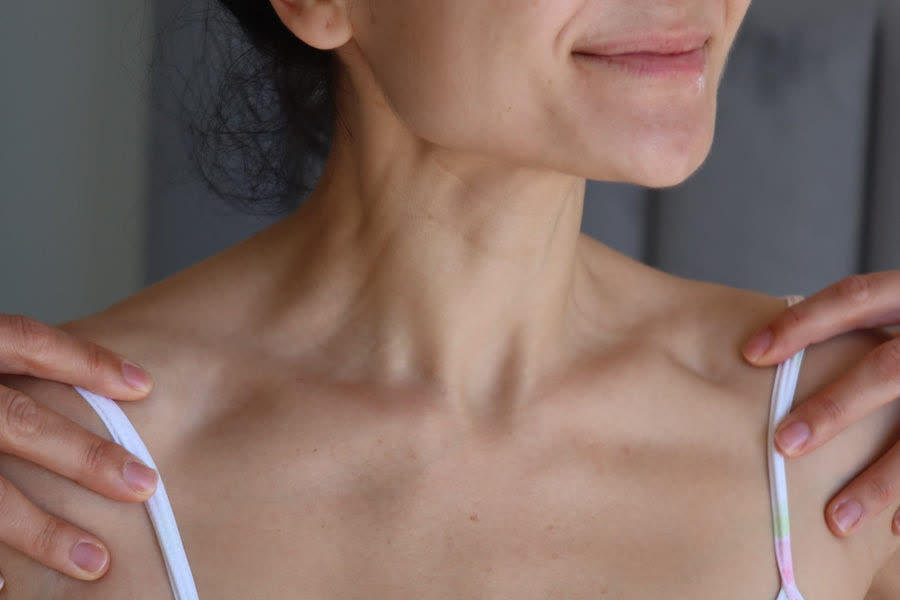 Defined collarbones and neck